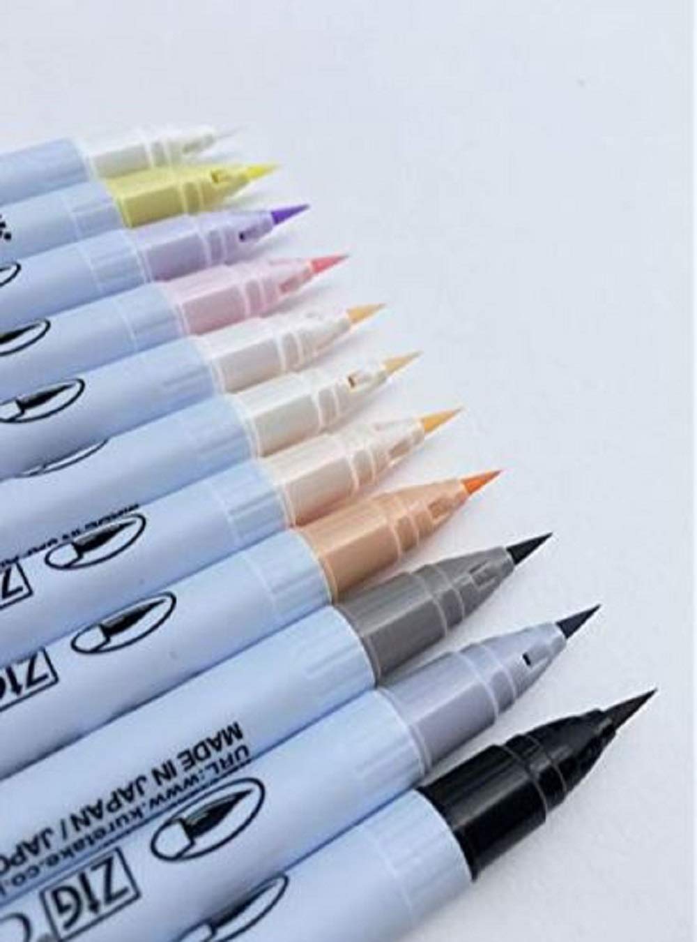 Amazon.com: Kuretake ZIG CLEAN COLOR Real Brush Neutral & Natural